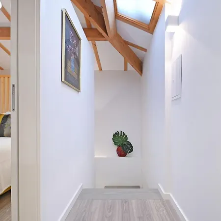 Travessa House C2 Center - By Guest *